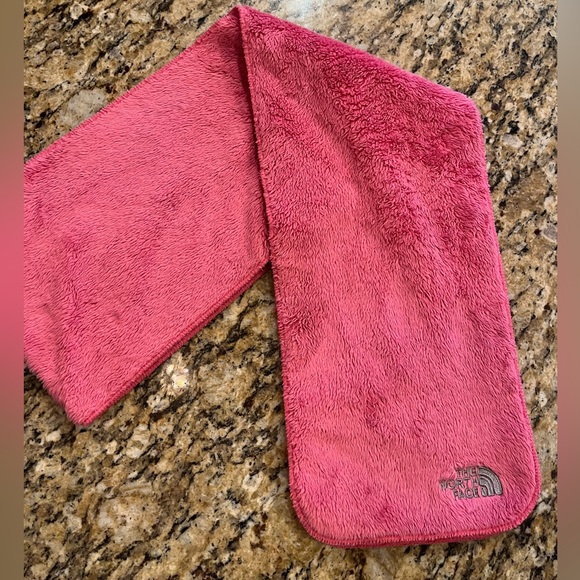 The North Face Girls Pink Fleece Winter scarf Kids - Picture 1 of 4